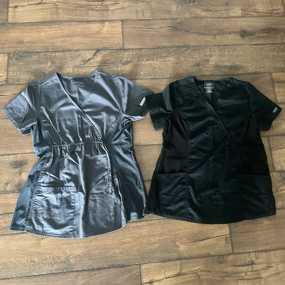 Maternity scrub top bundle size small